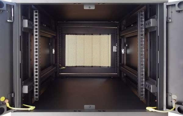 Naar omschrijving van AST19-8842-4PC - 19' Serverkast, 42U geperforeerde deuren, 4 Compartimenten BxDxH, 800x800x2000mm