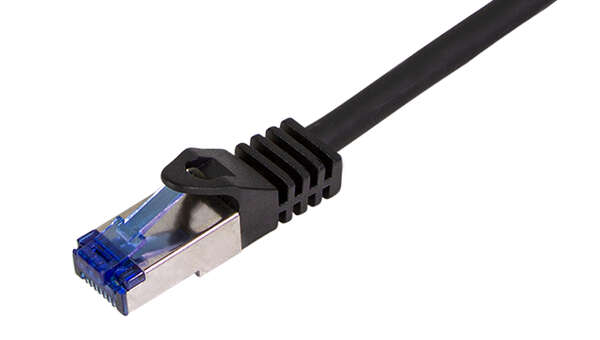 Naar omschrijving van C6A073S - Patch cable Cat.6A S/FTP Ultraflex 3P/GHMT certified, black  5.0m