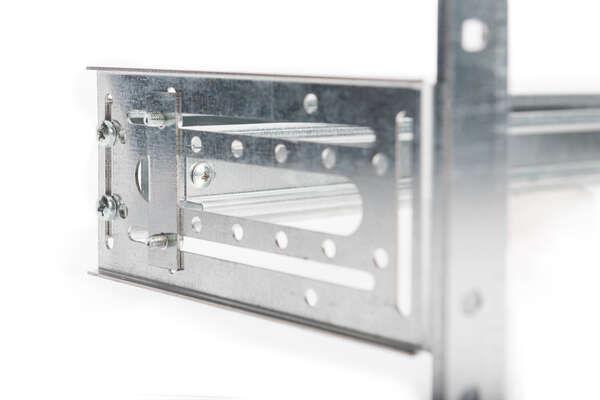 Naar omschrijving van DN-19-DIN-4U - DIN rail holder, 4U, 178x483x223 mm, galvanized incl. din rail, variable depth and height