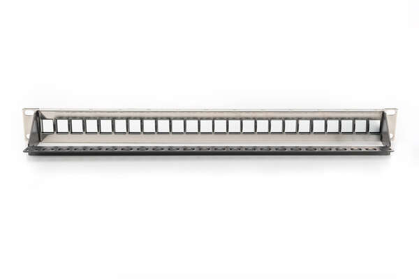 Naar omschrijving van DN-91411-LF - Modular Patch Panel, shielded, 24-port blank, 1U, Rack Mount, transp. label field, black