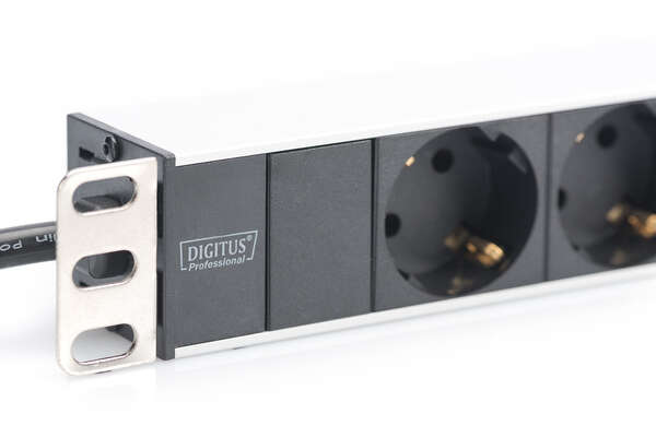 Naar omschrijving van DN-95401 - 1U Aluminum PDU, rackmountable, 8x safety outlet 16A, 4000W, 250VAC 50/60Hz,