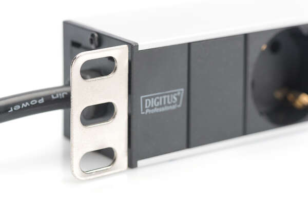 Naar omschrijving van DN-95401 - 1U Aluminum PDU, rackmountable, 8x safety outlet 16A, 4000W, 250VAC 50/60Hz,