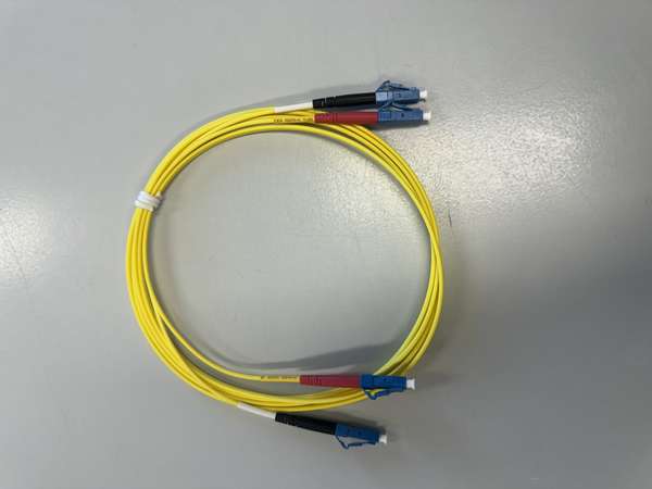 Naar omschrijving van OS2LCLC020-O - Duplex Glasvezel Patchkabel LC-LC 9/125 OS2 2m Dikte 2mm op=op